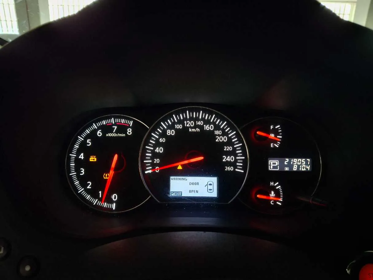 Car image 17