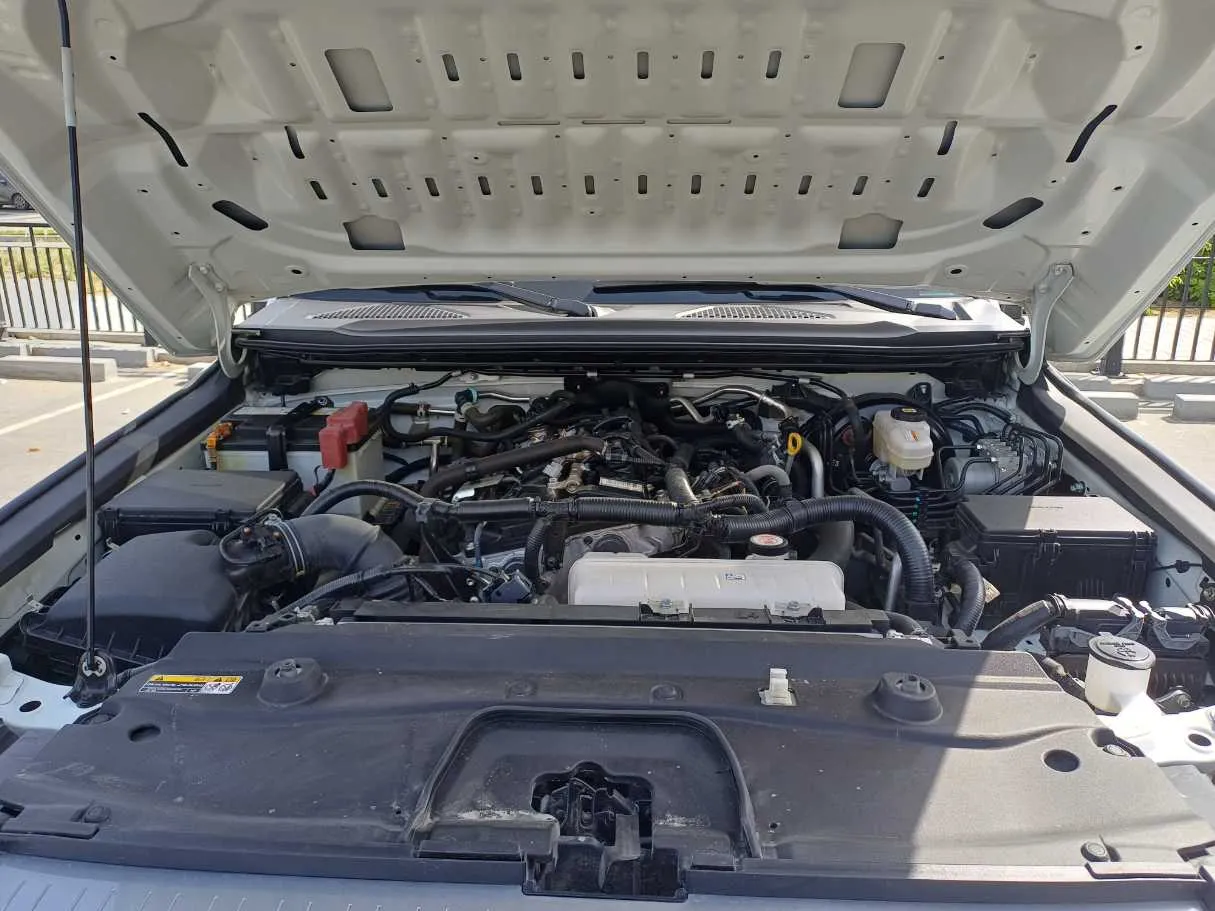 Car image 24