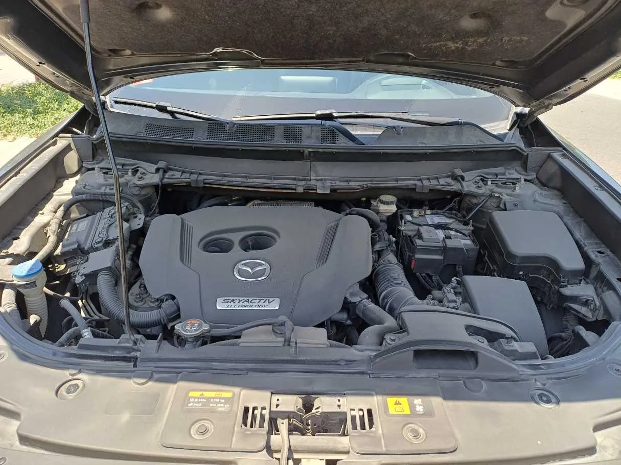 Car image 23