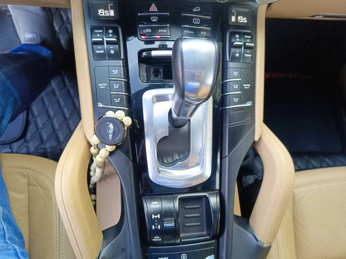 Car image 21