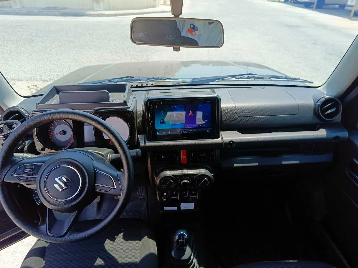 Car image 17