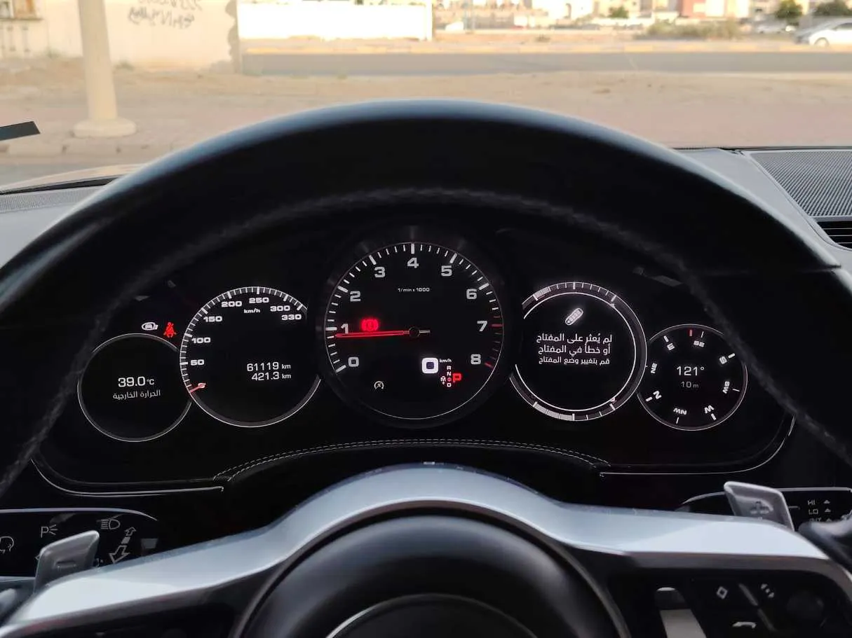 Car image 27