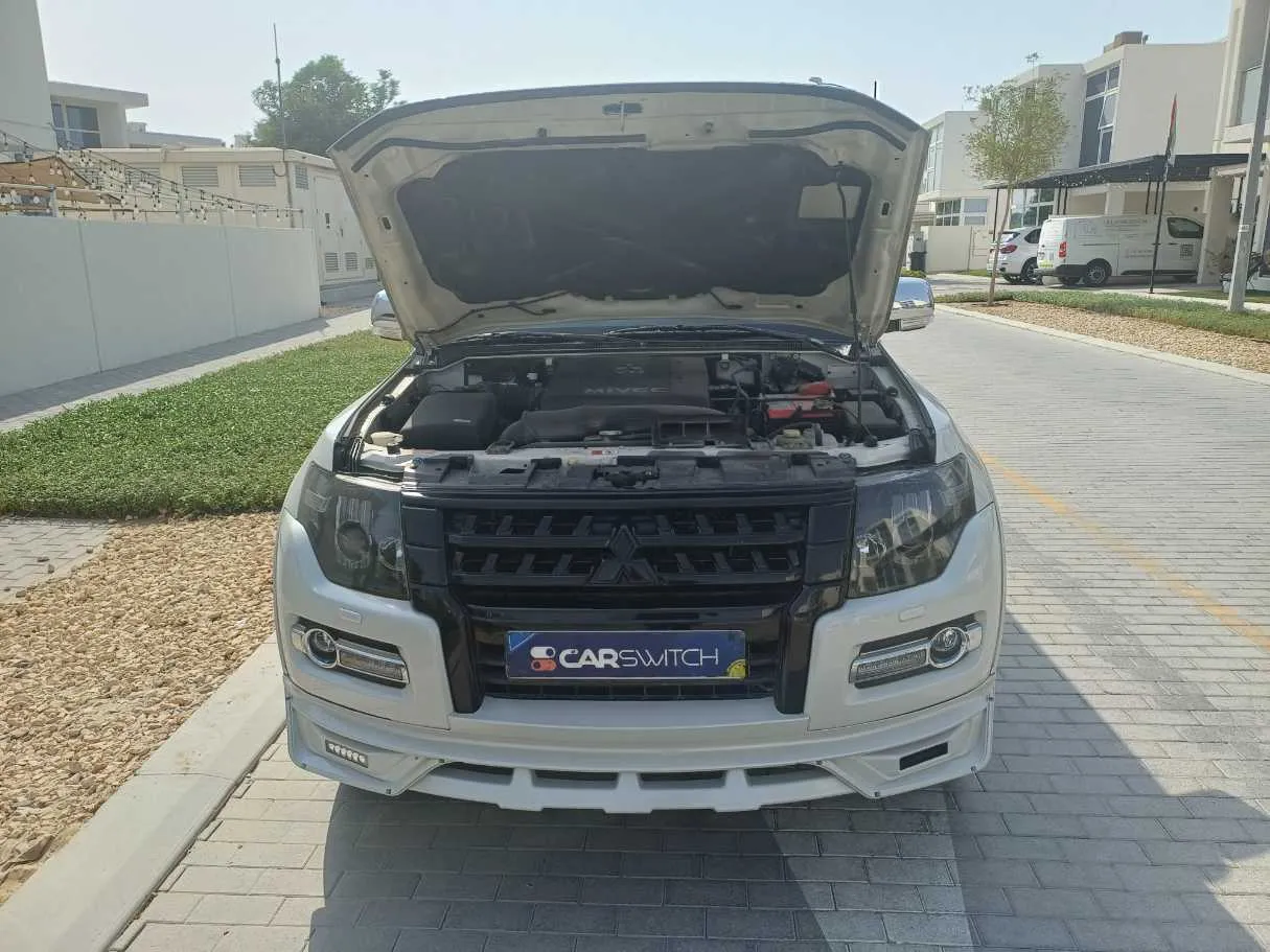 Car image 25