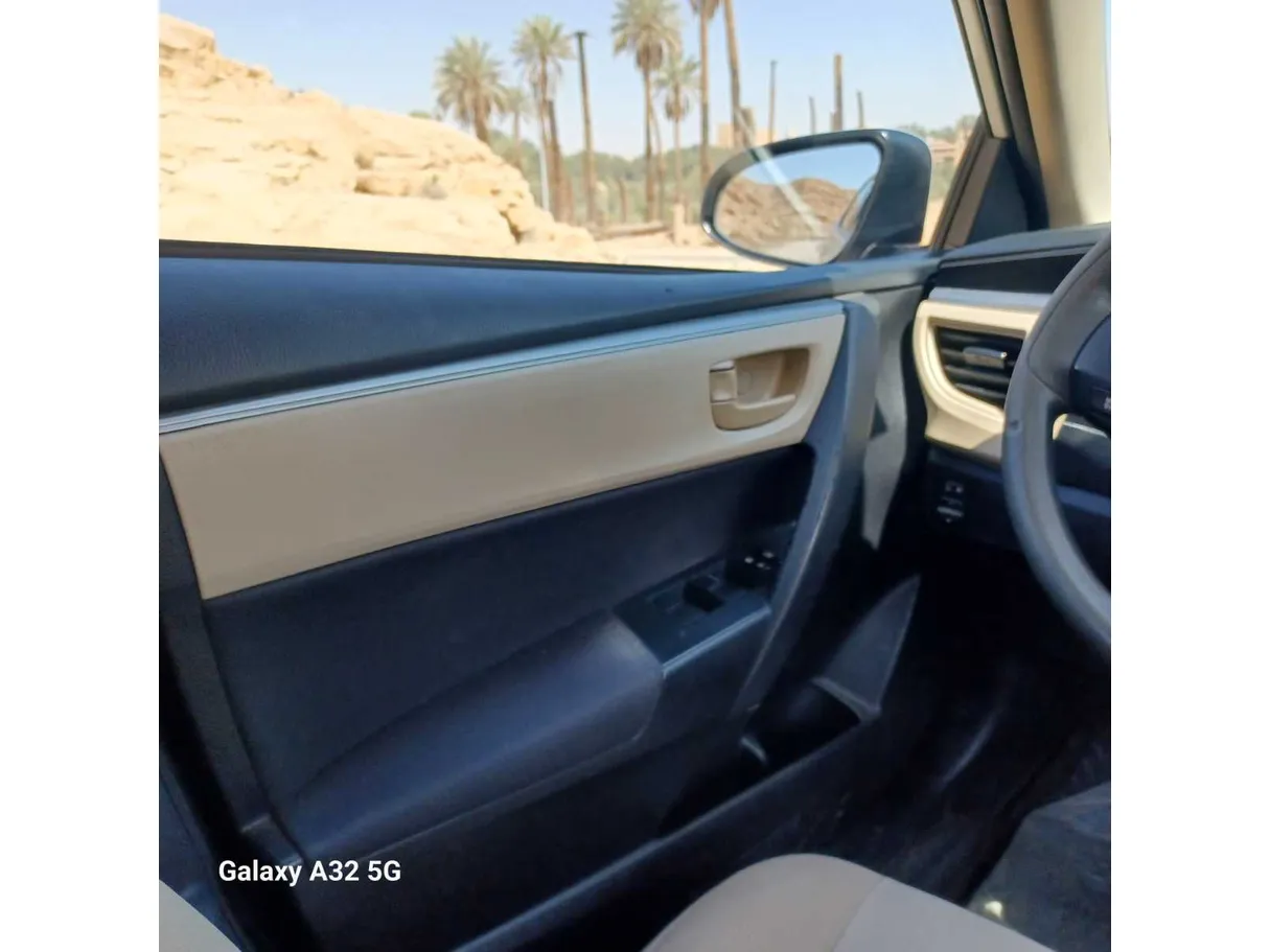 Car image 25