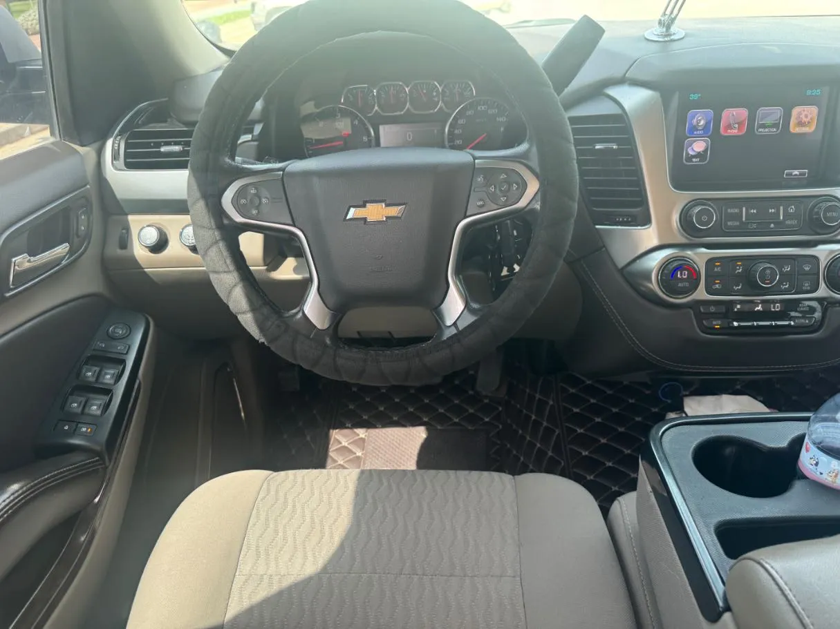 Car image 17