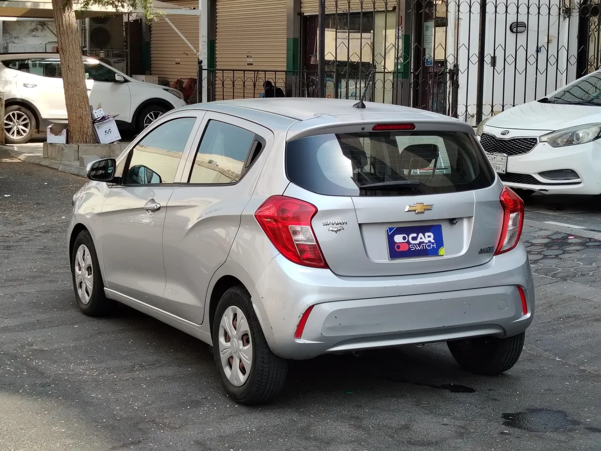 Car image 7