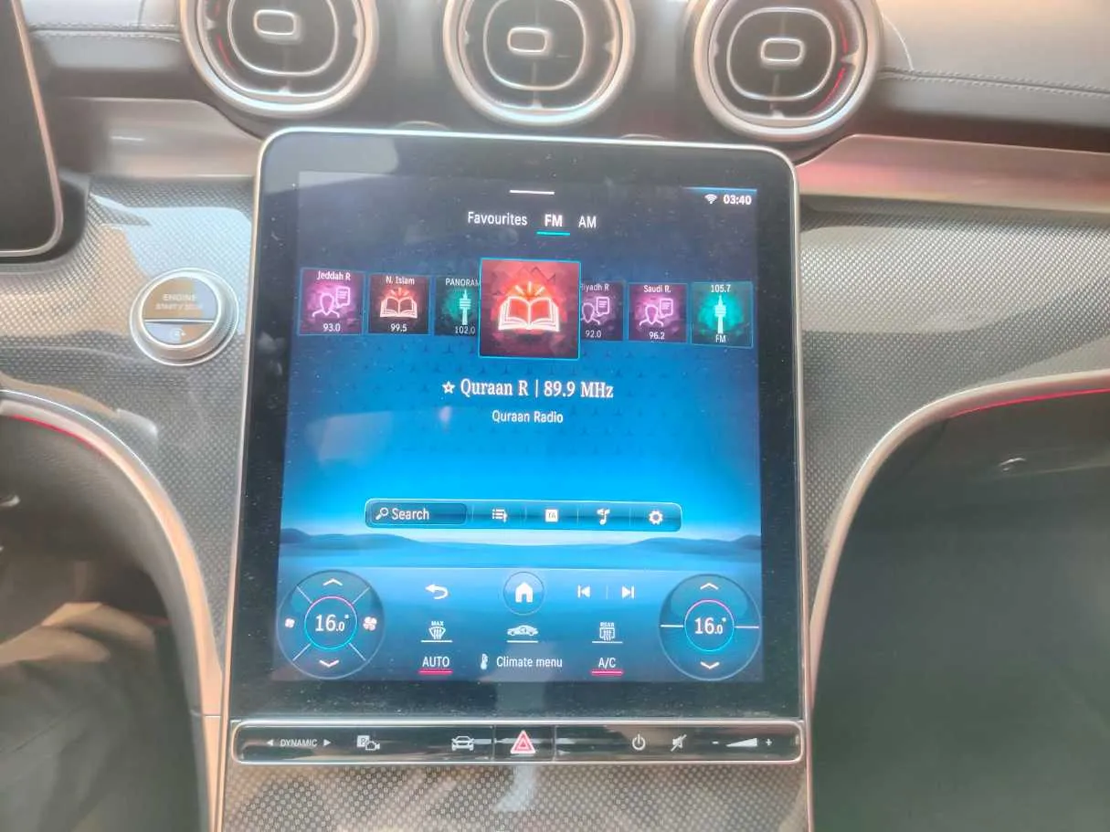 Car image 25