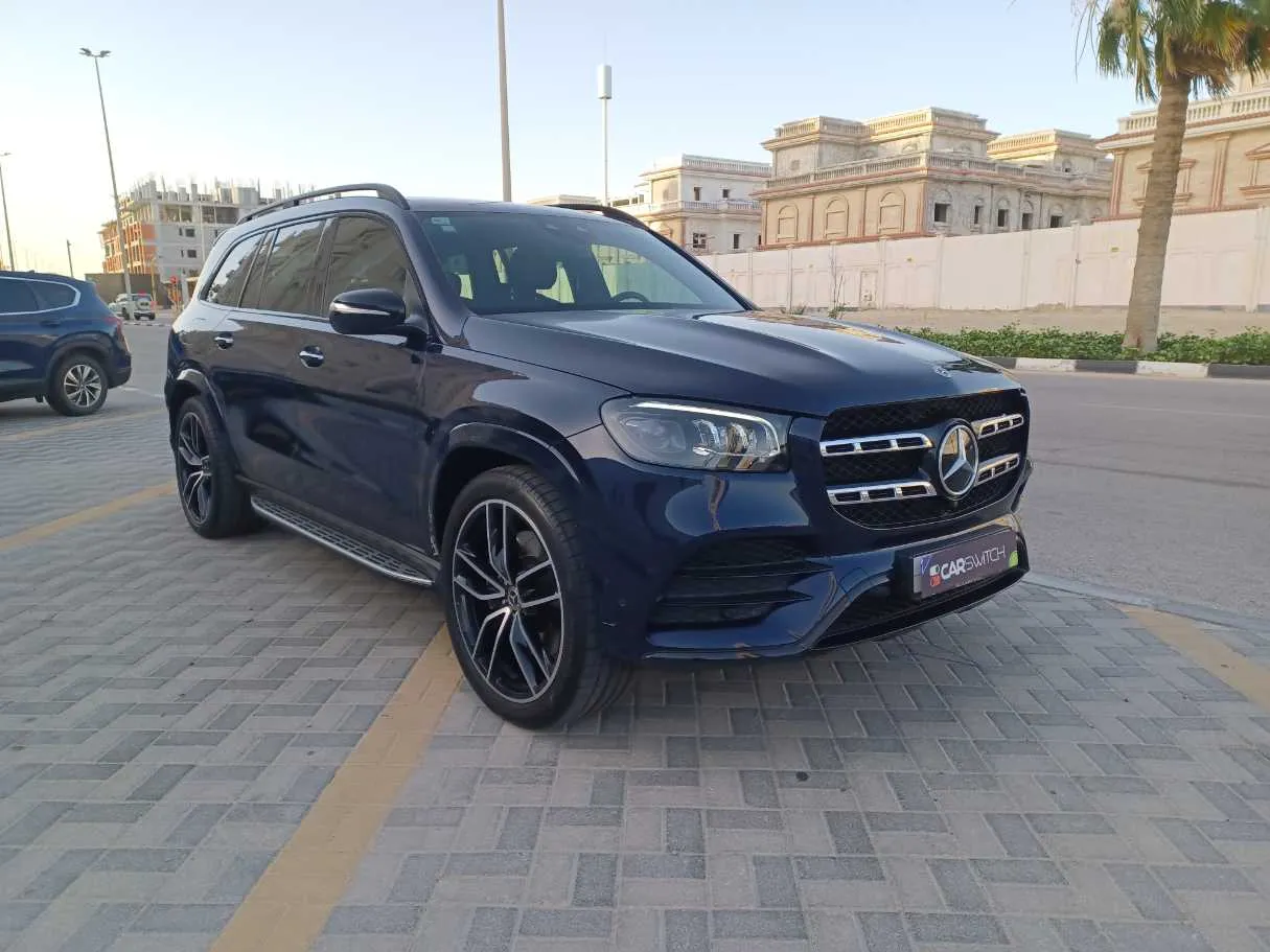 Car image 3