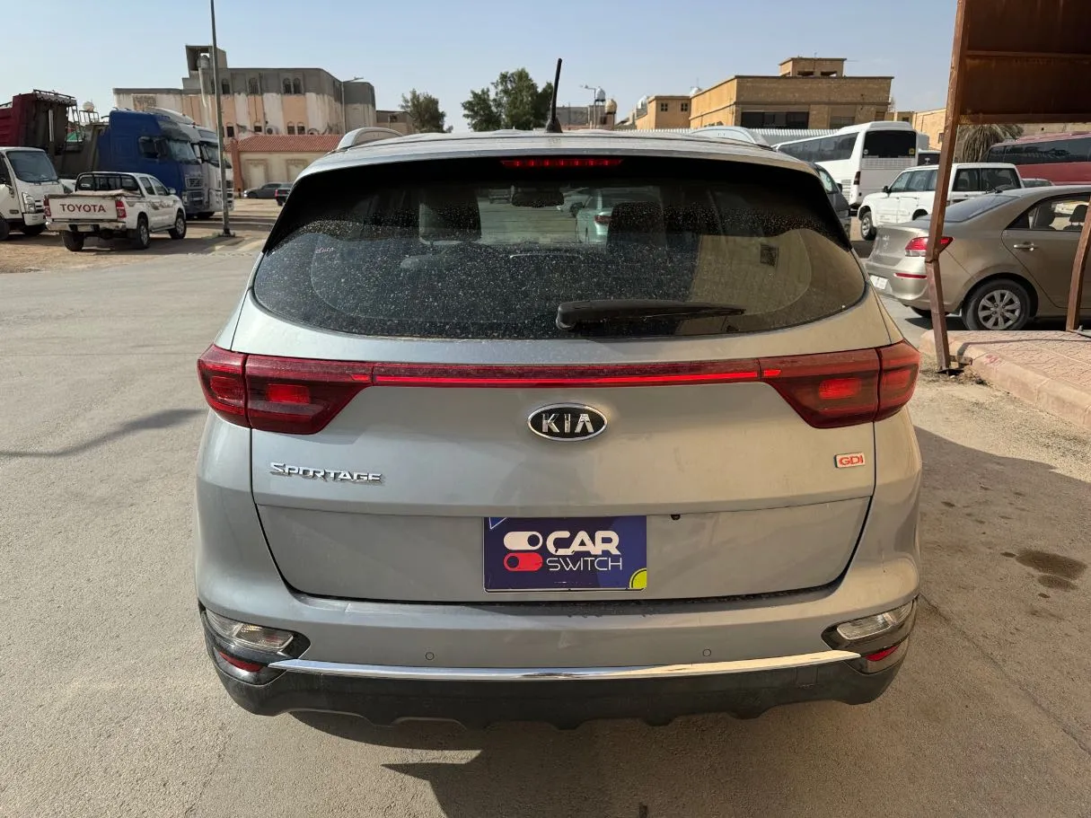 Car image 6