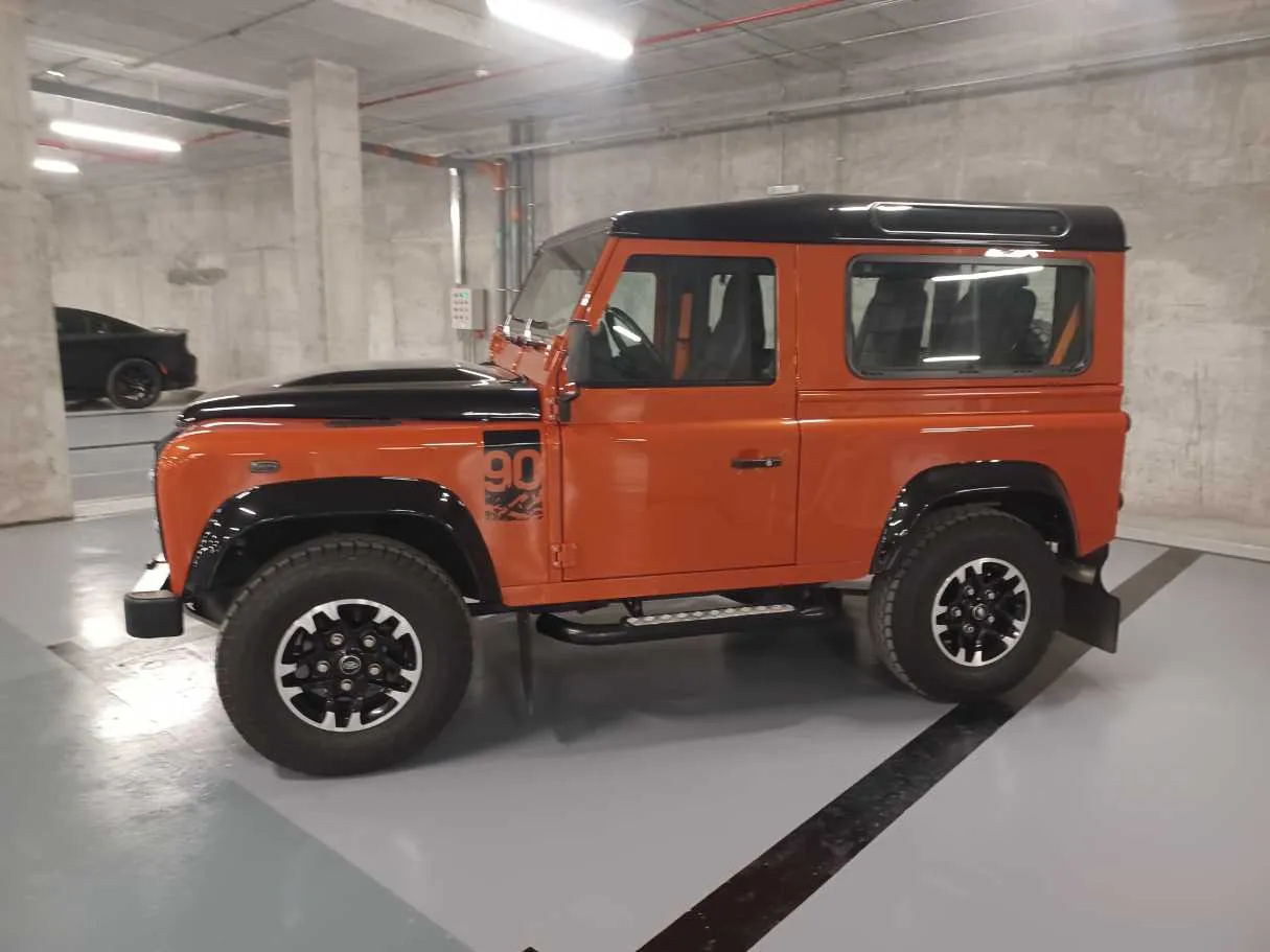 Car image 8