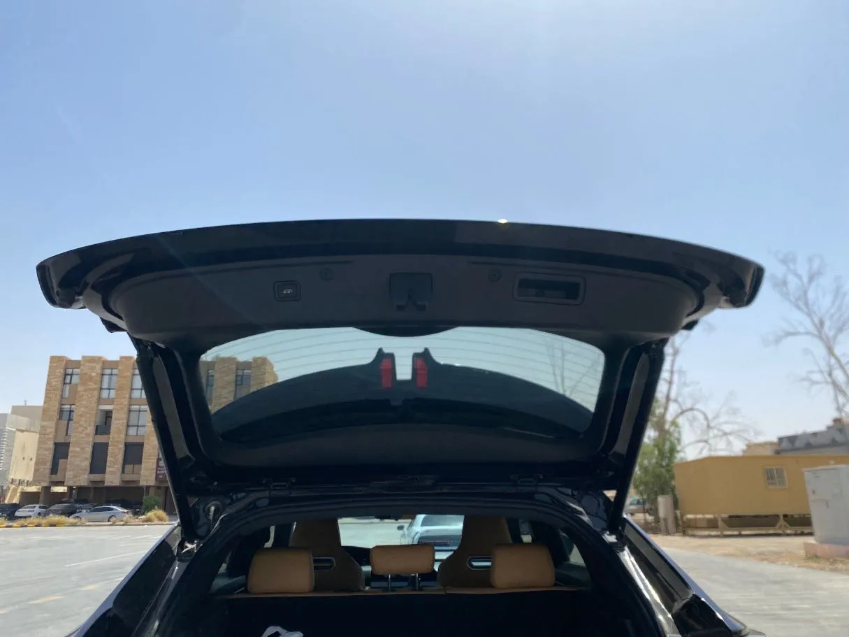 Car image 21