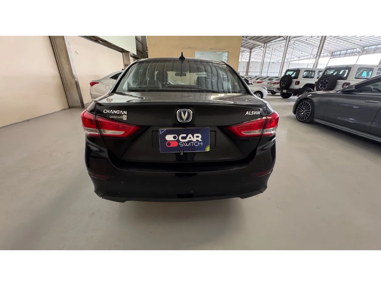 Car image 6