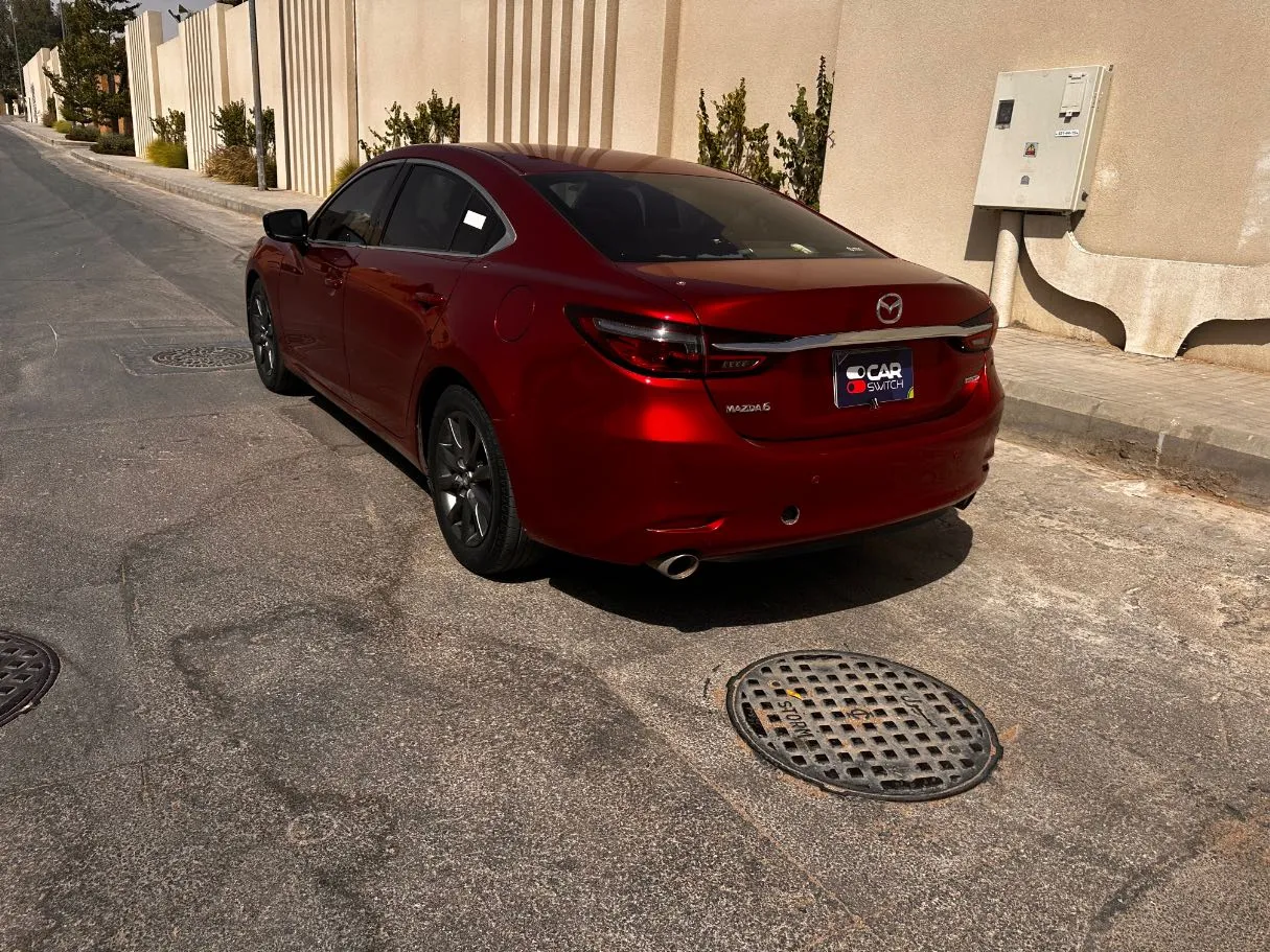 Car image 7