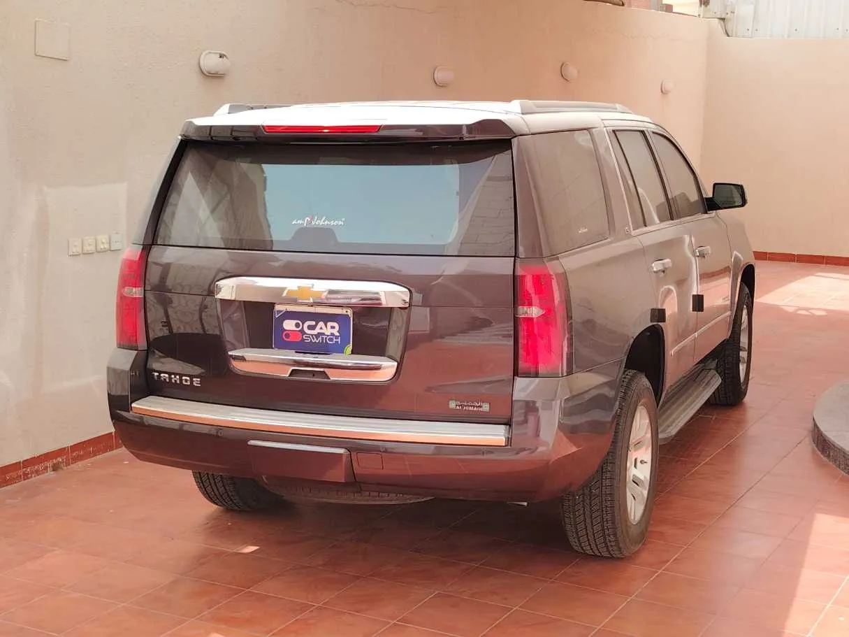 Car image 4