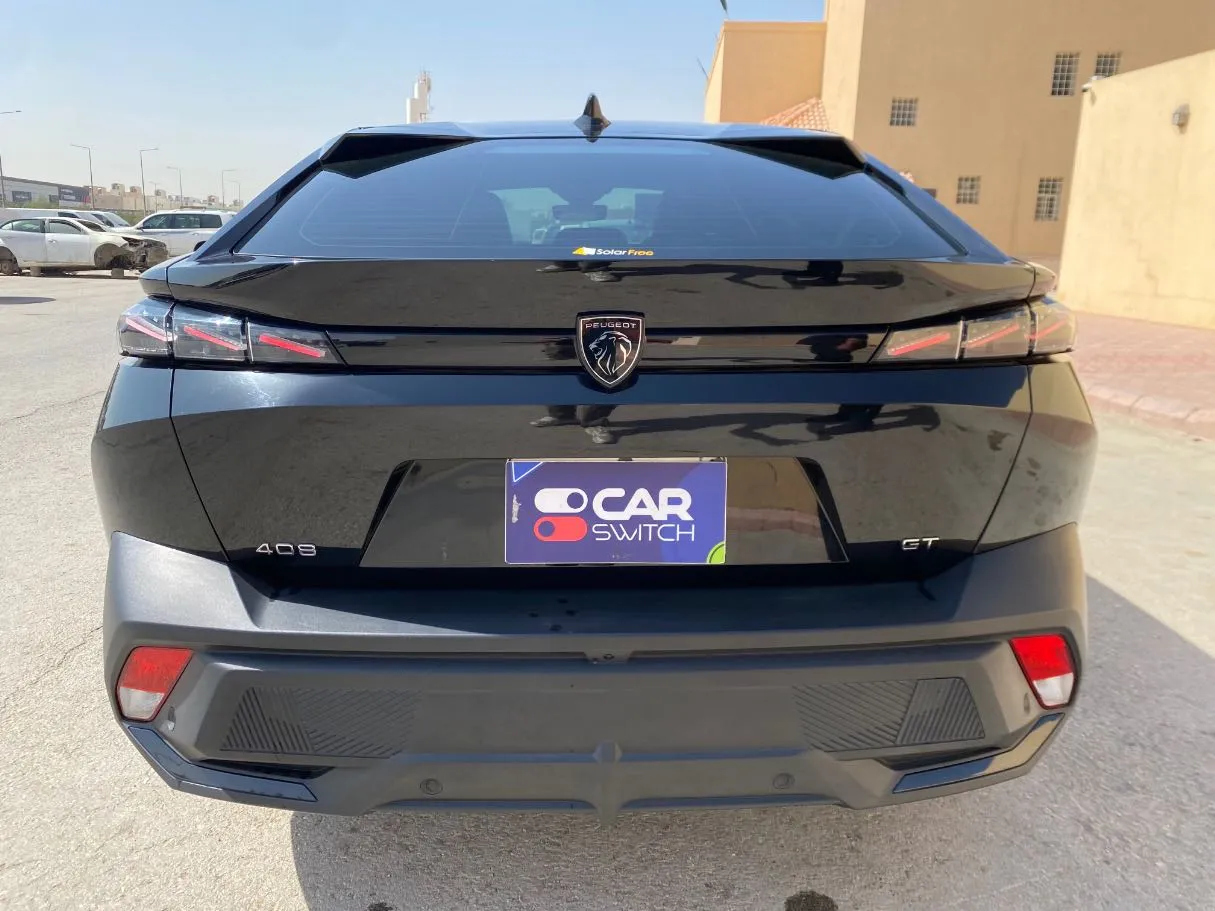 Car image 6