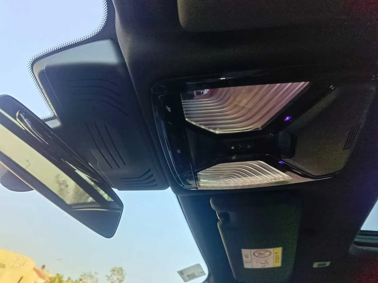 Car image 33