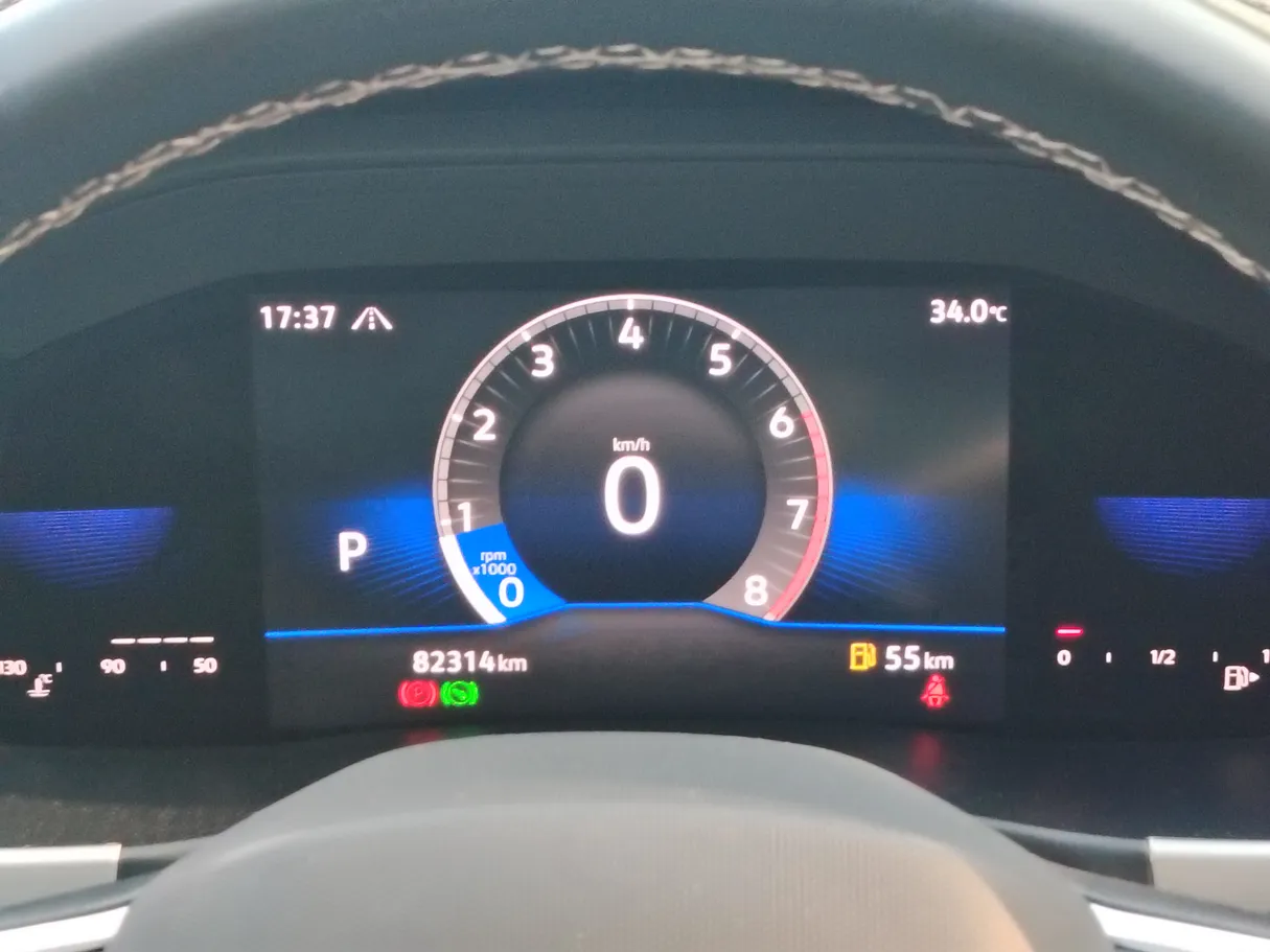 Car image 24