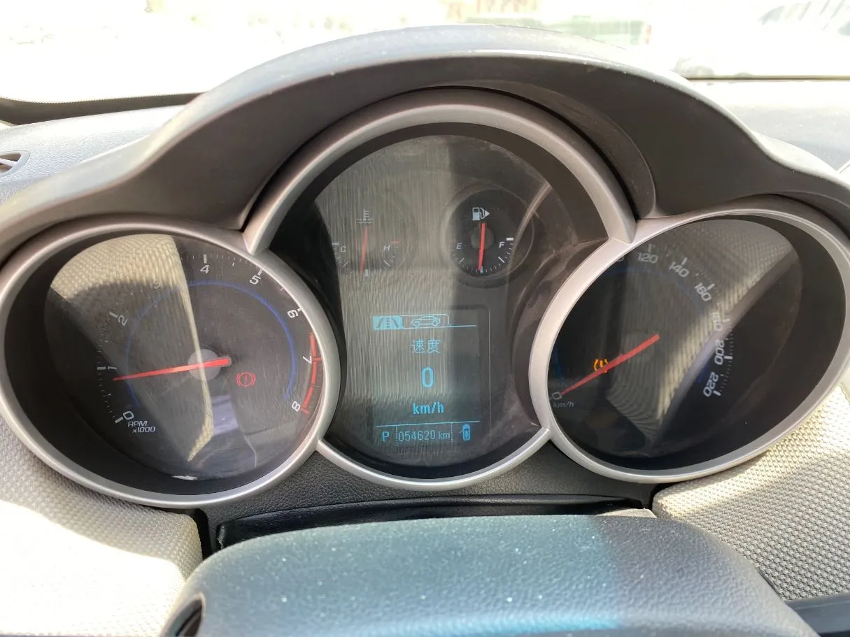 Car image 16