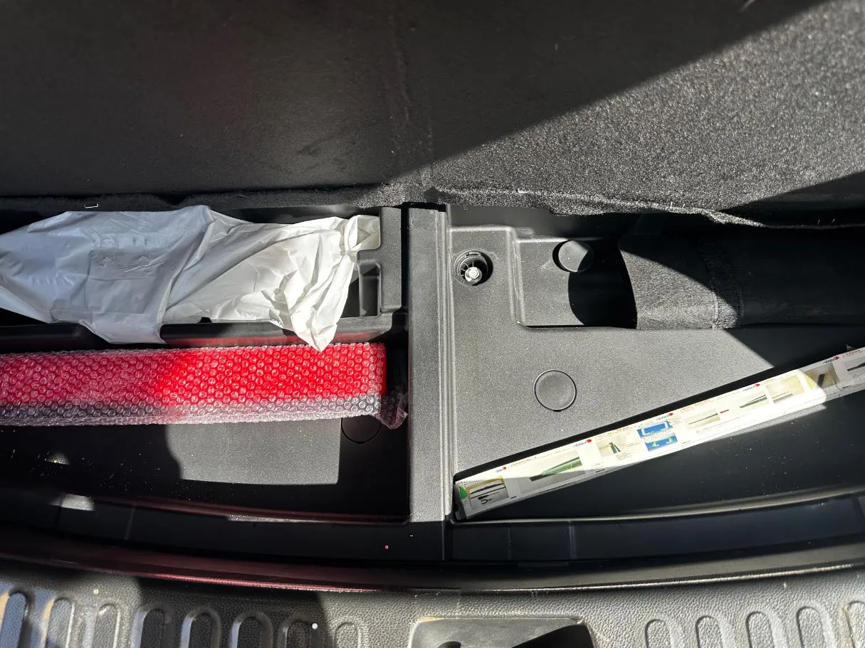 Car image 28