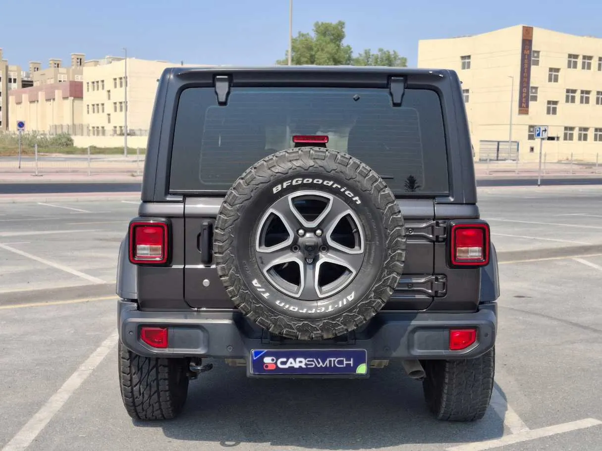 Car image 6