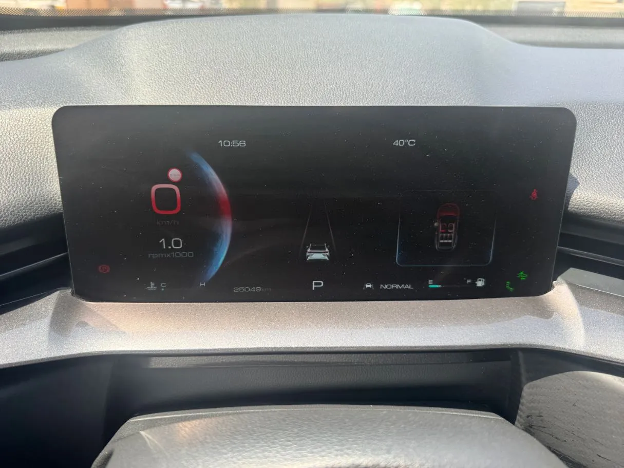 Car image 18