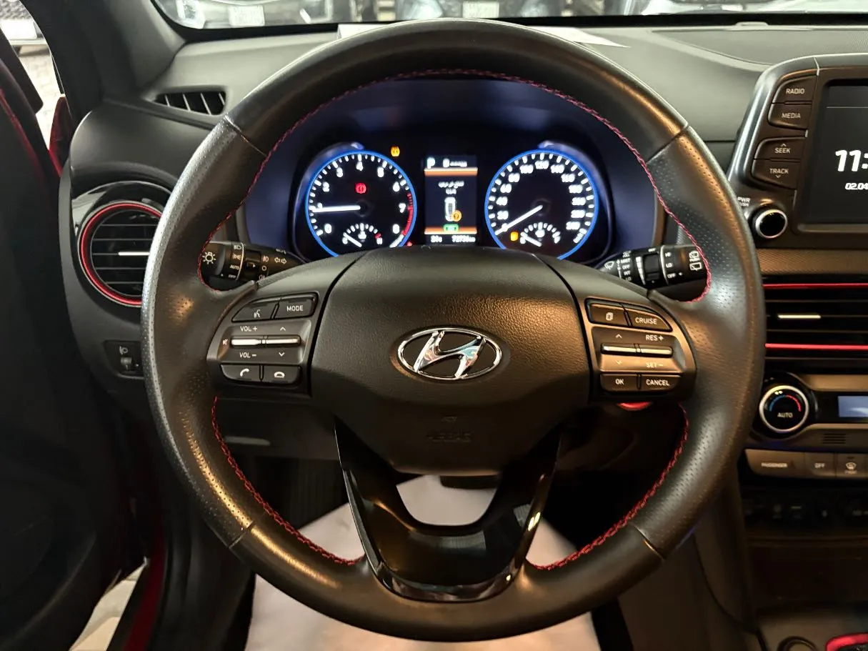 Car image 16