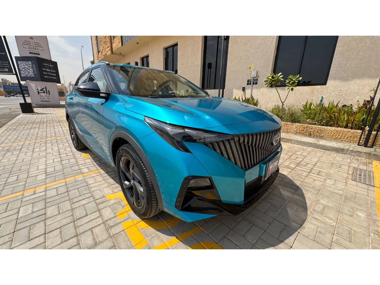 Car image 3