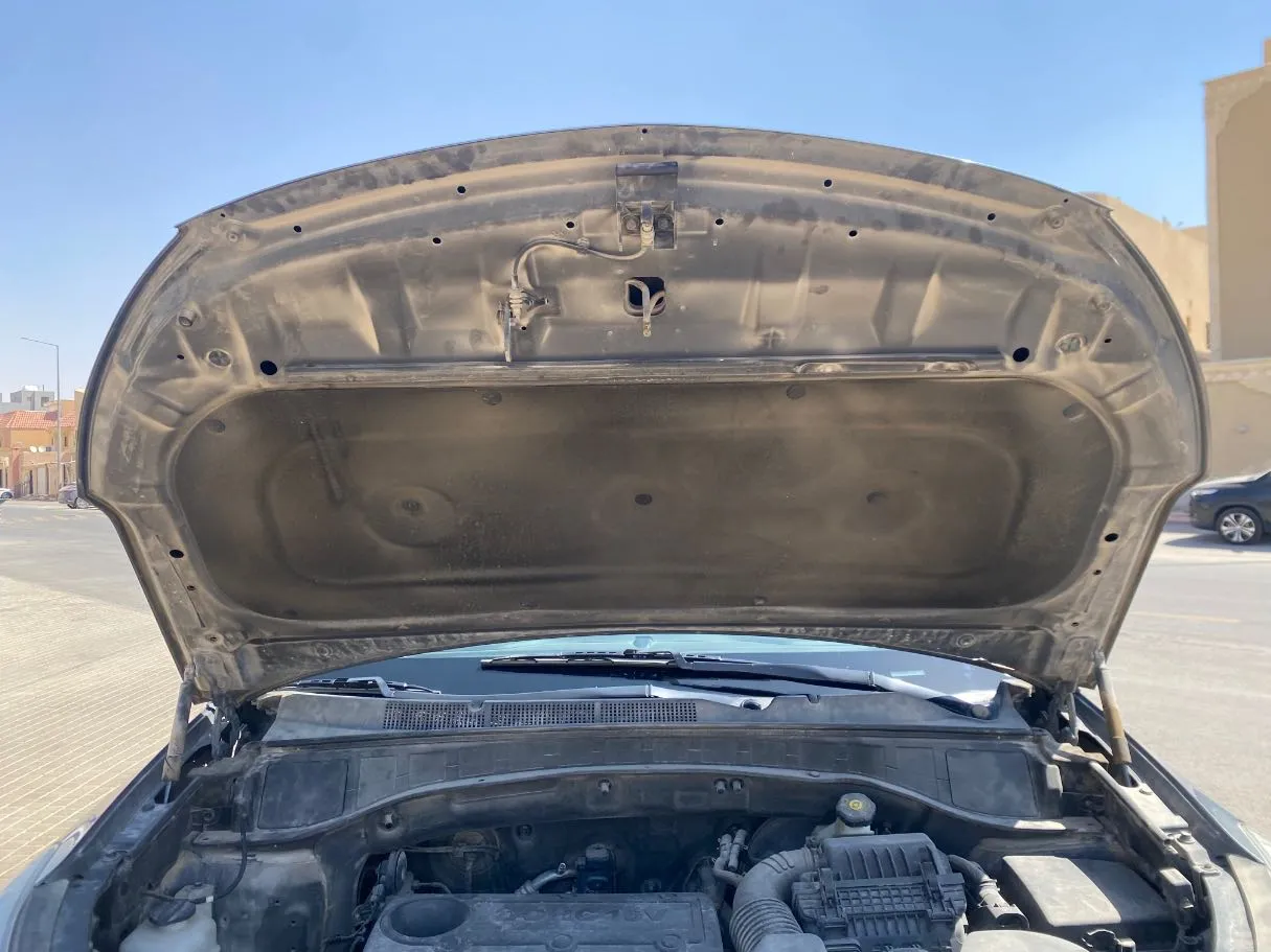 Car image 24