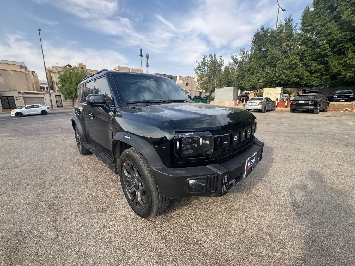 Car image 3