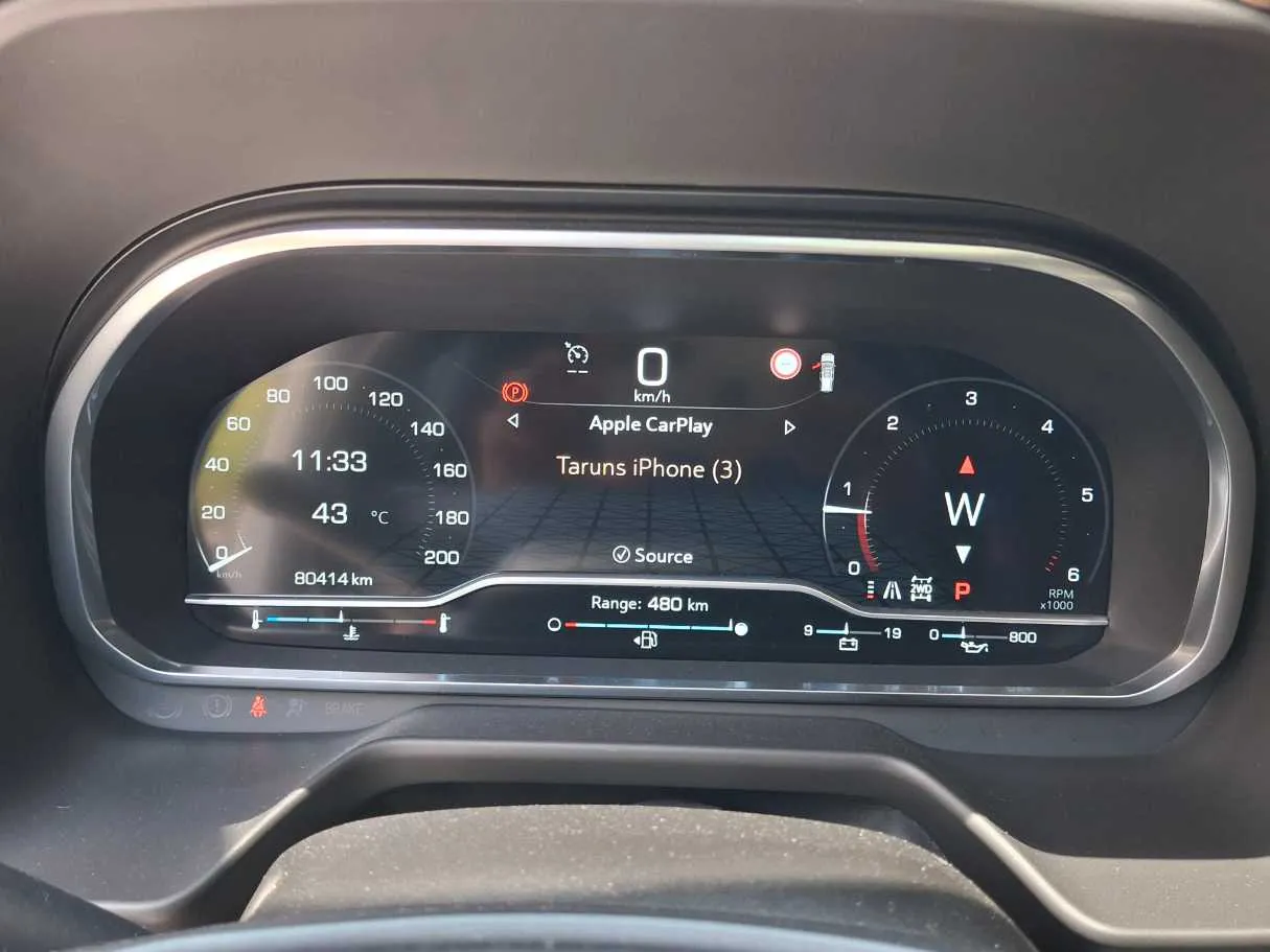Car image 24