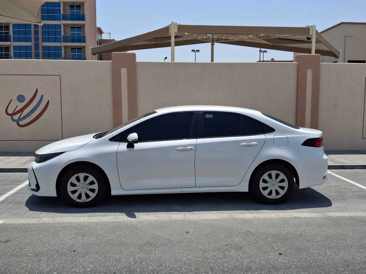 Car image 8