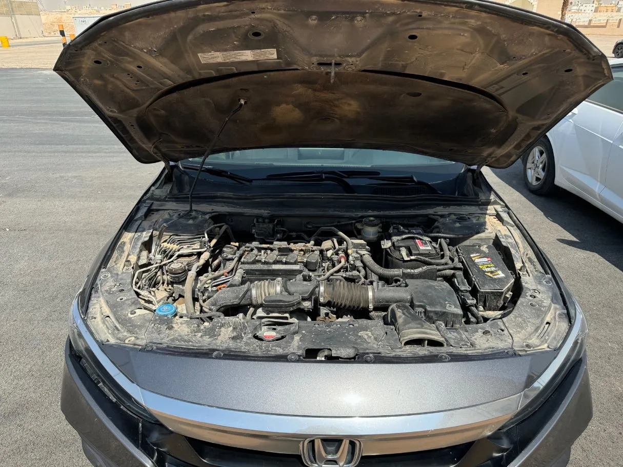 Car image 27