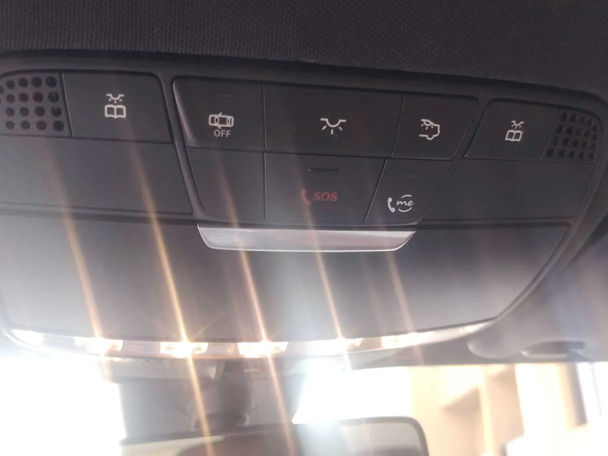 Car image 31