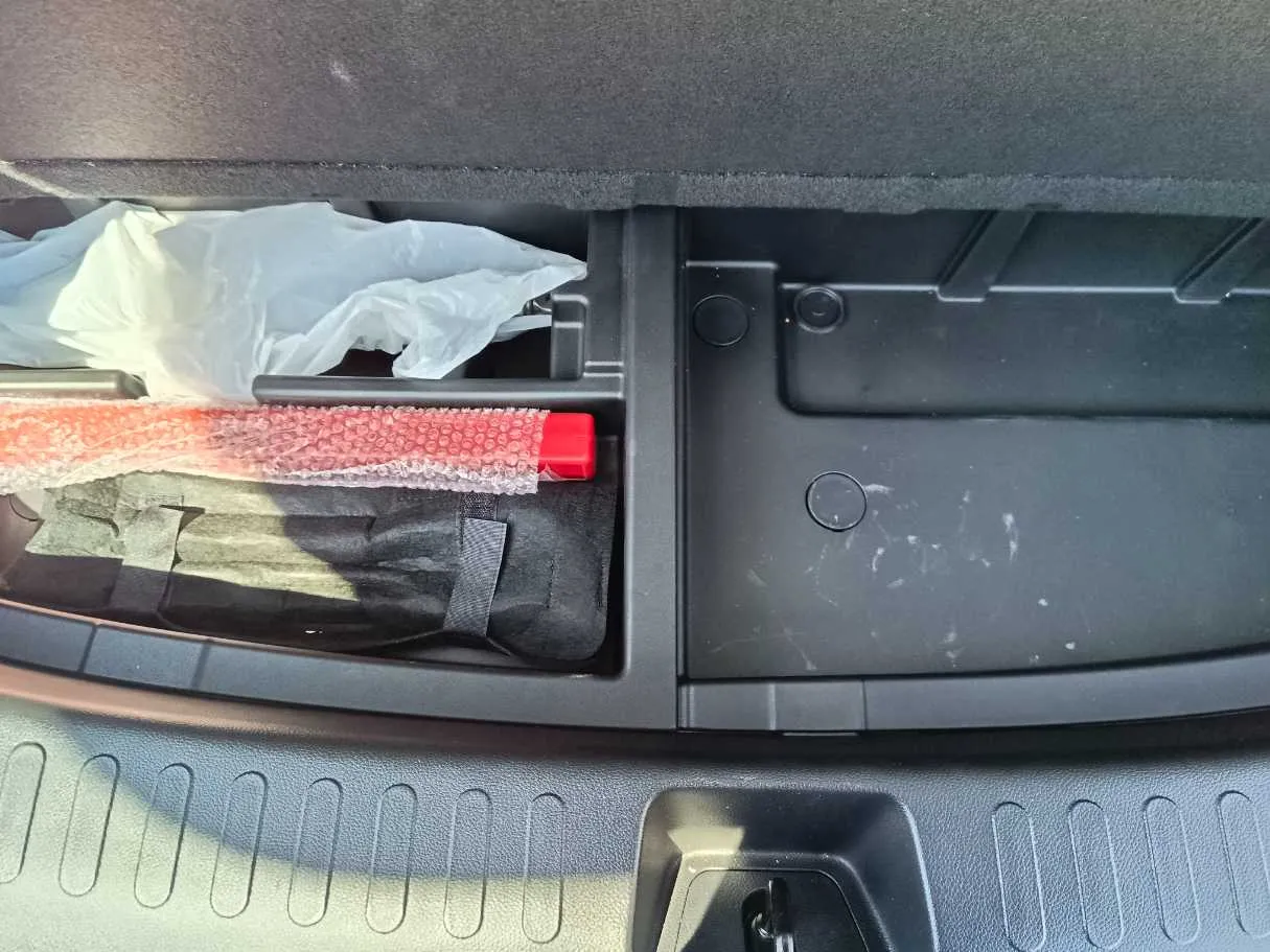 Car image 31