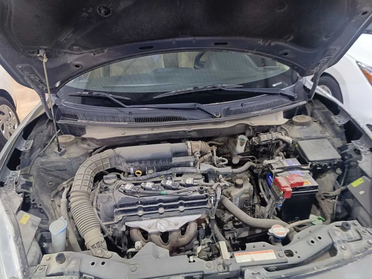 Car image 25
