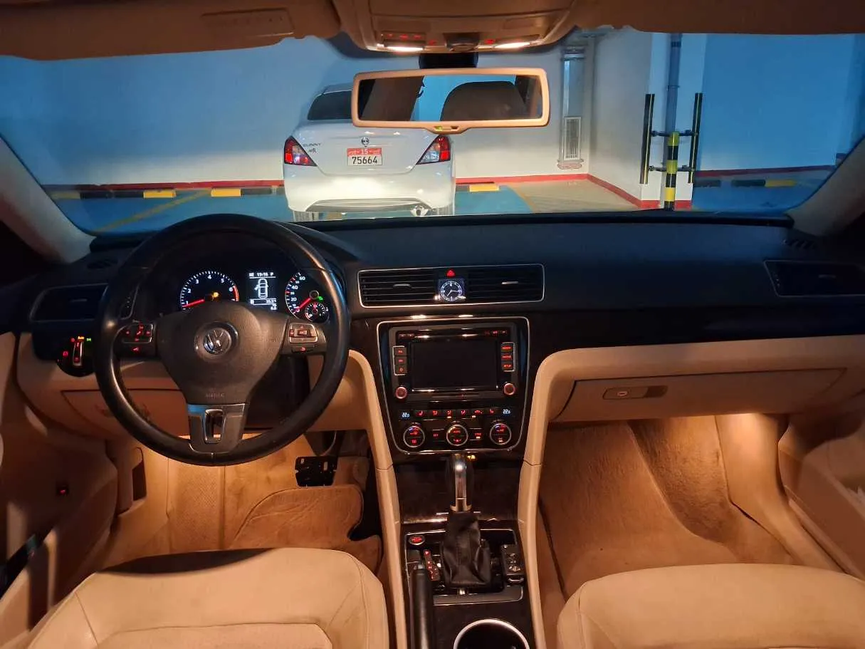 Car image 15