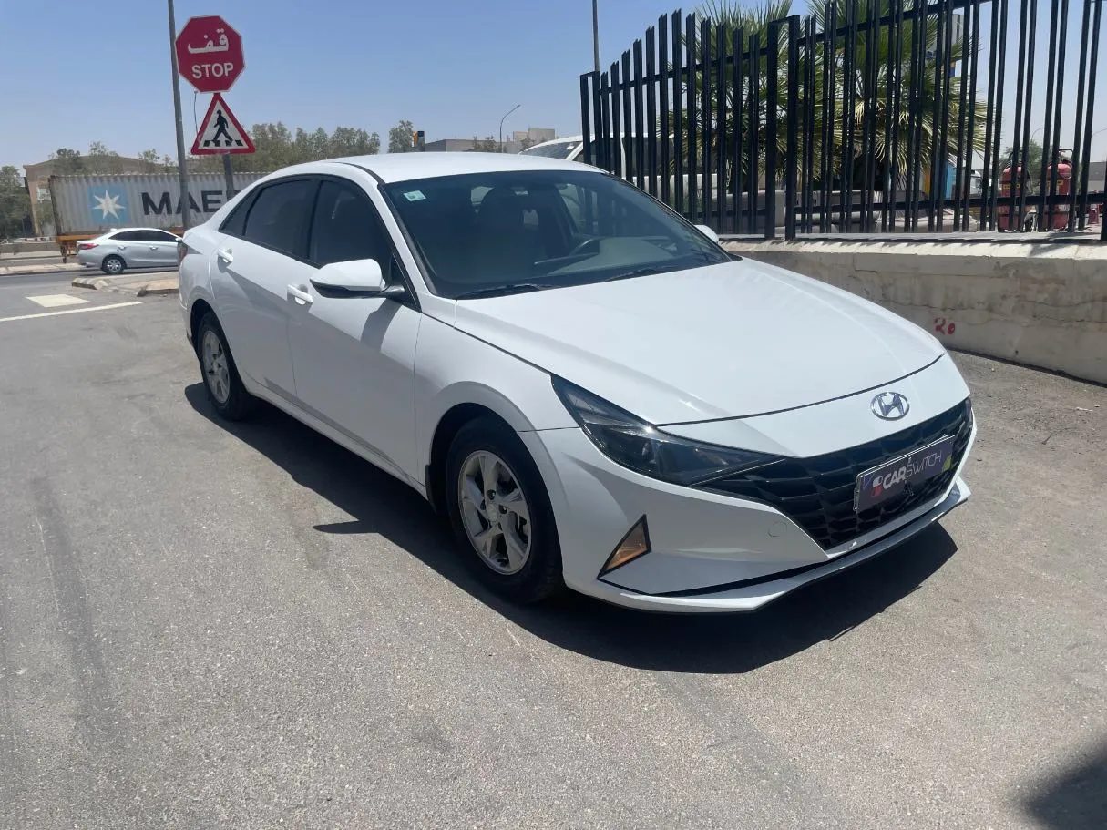 Car image 3