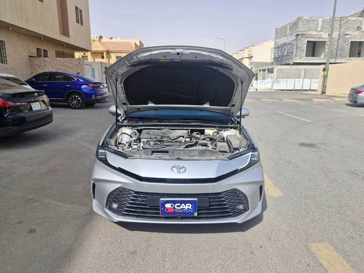 Car image 25
