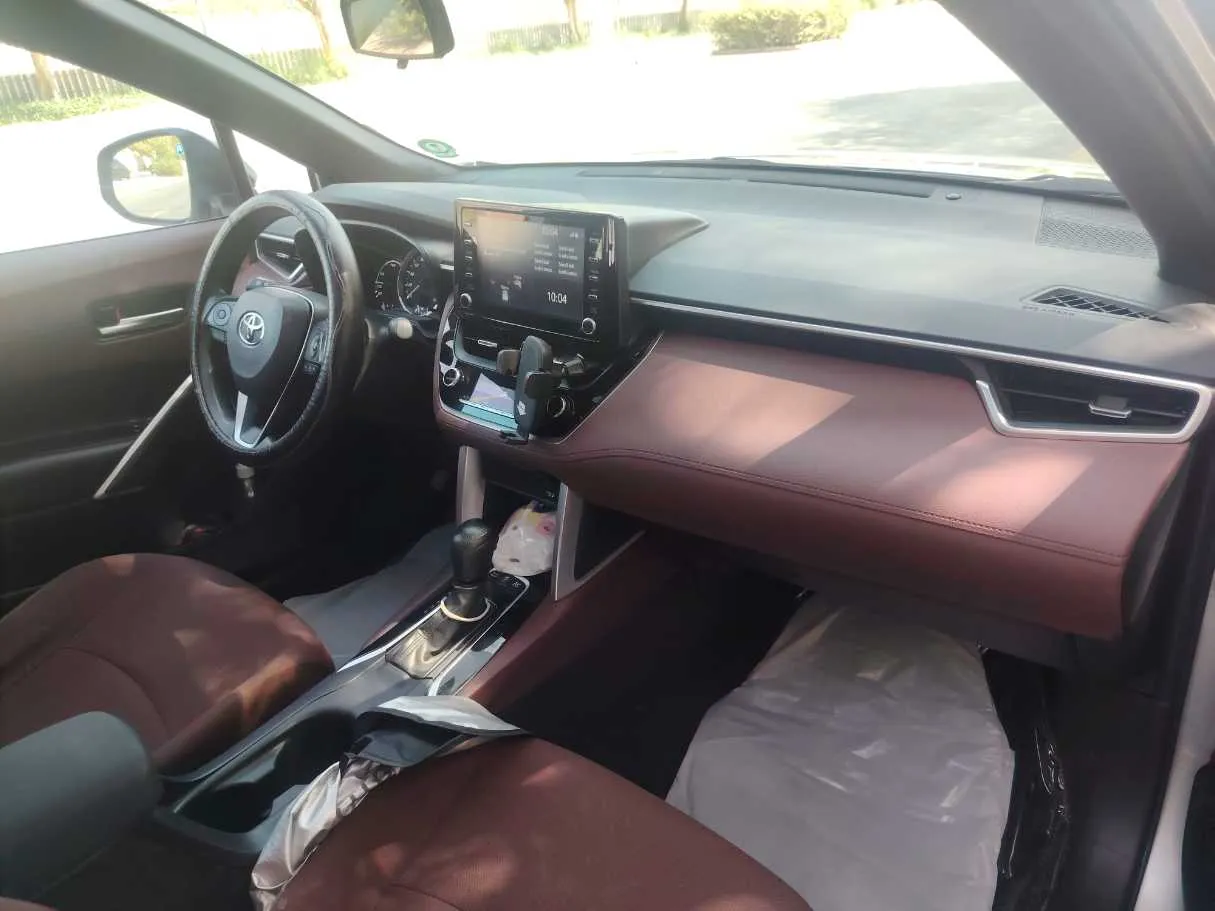 Car image 13