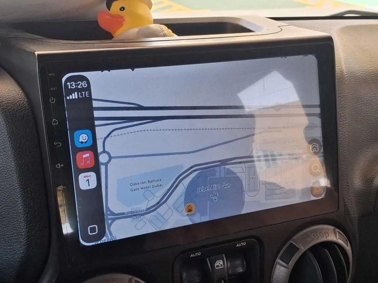 Car image 23
