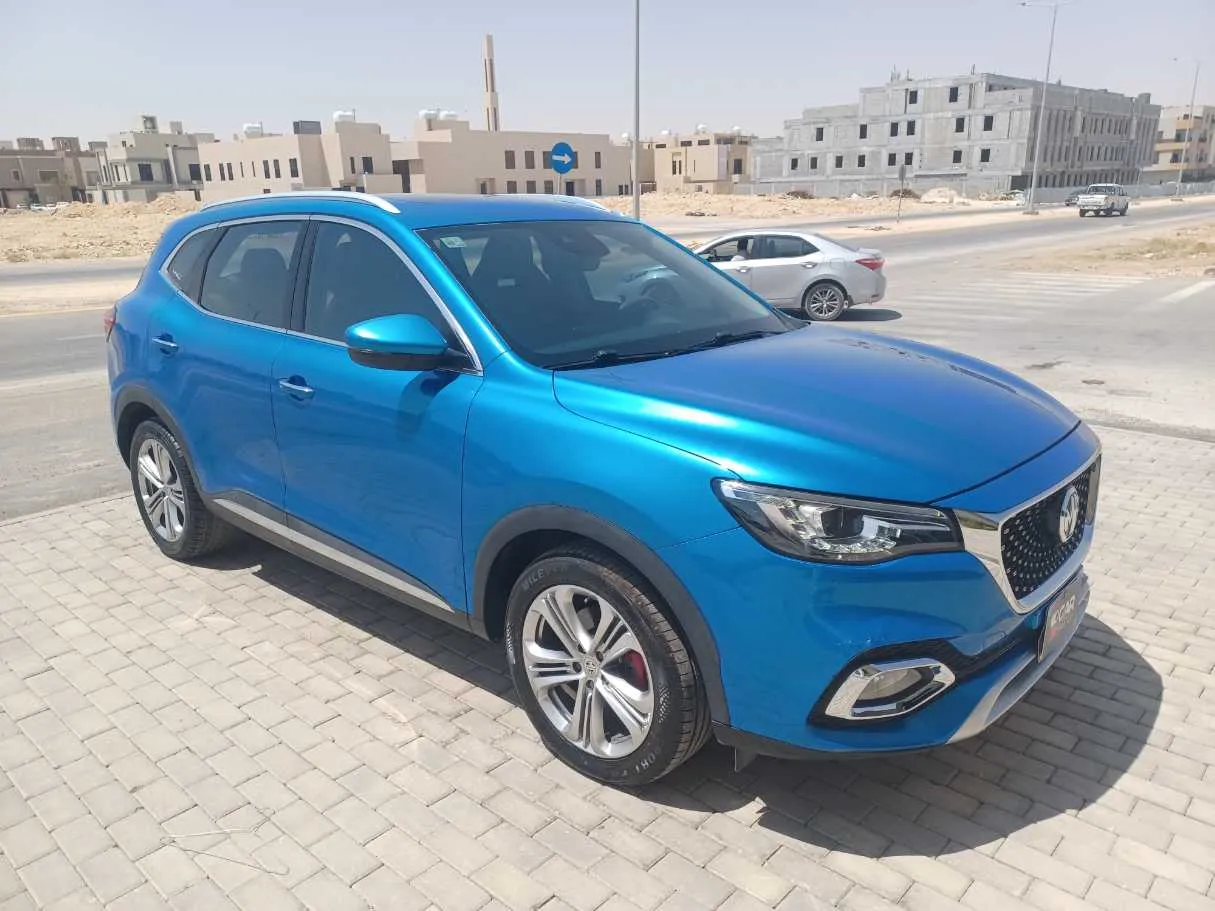 Car image 3