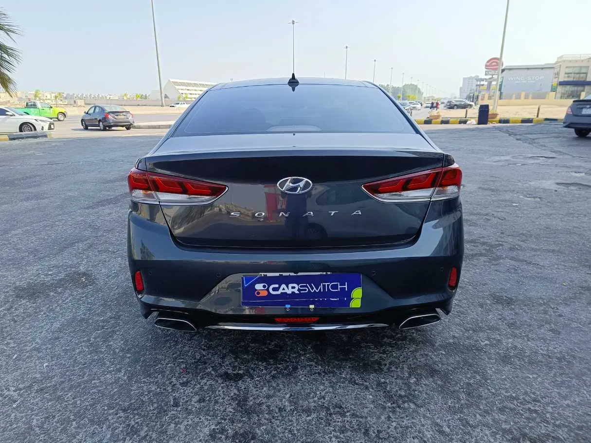 Car image 6