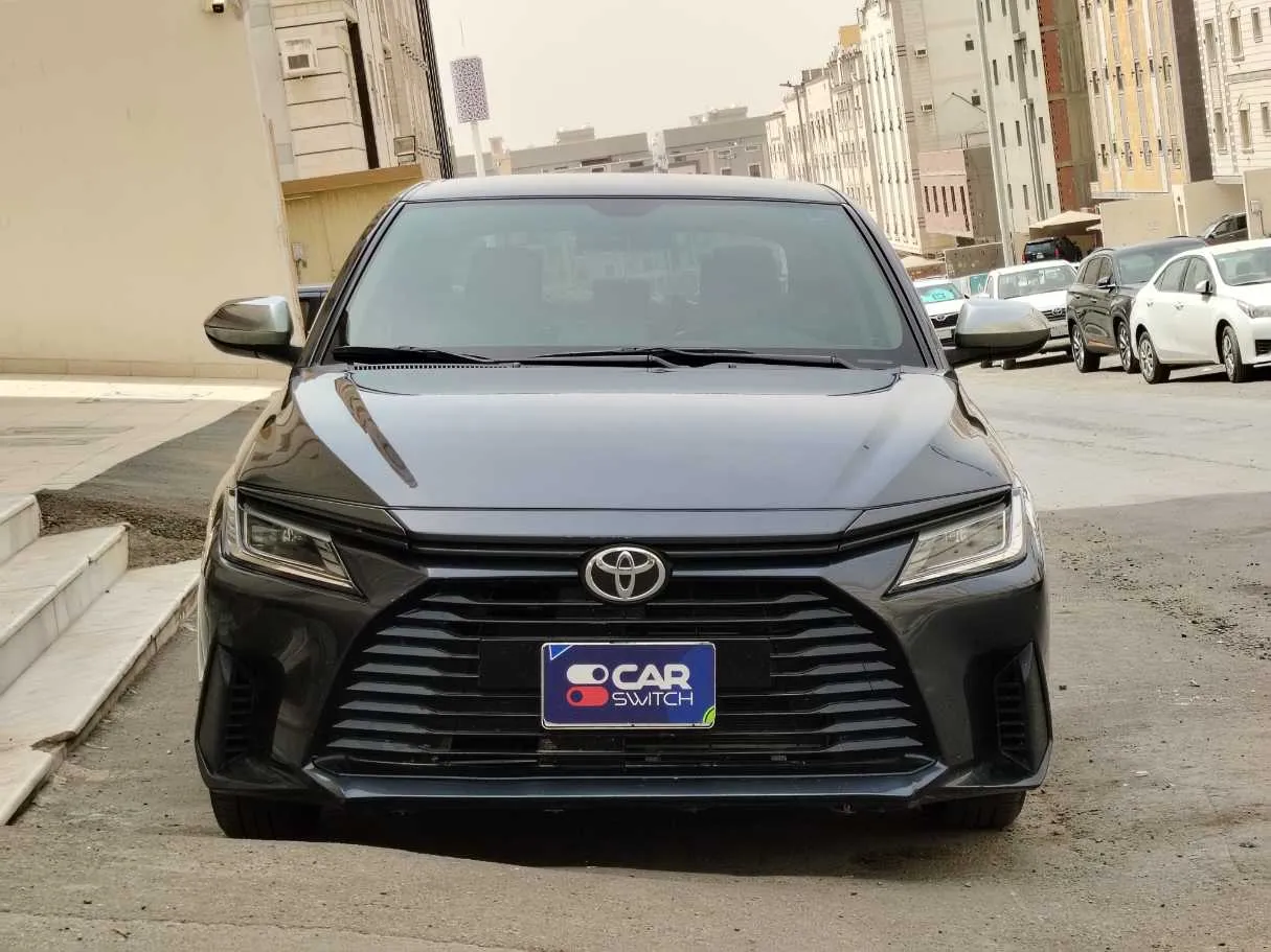 Car image 2