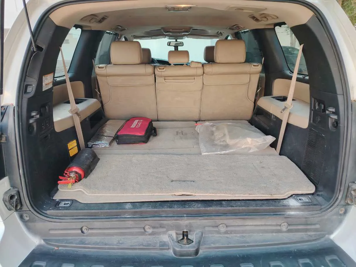 Car image 25