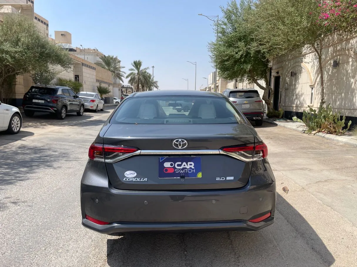 Car image 6