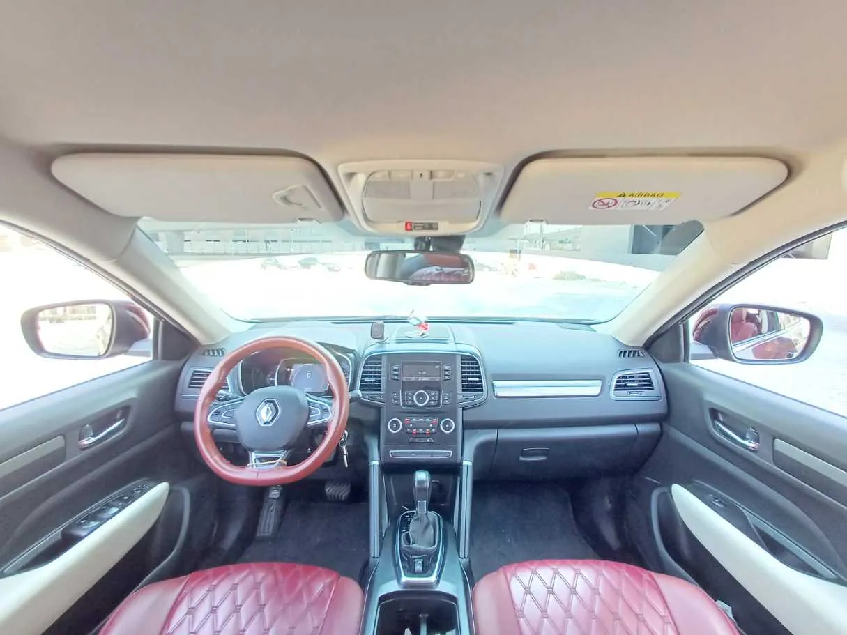 Car image 17