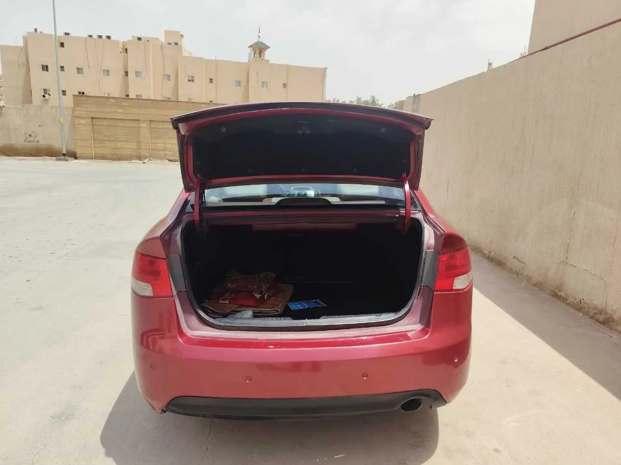 Car image 23