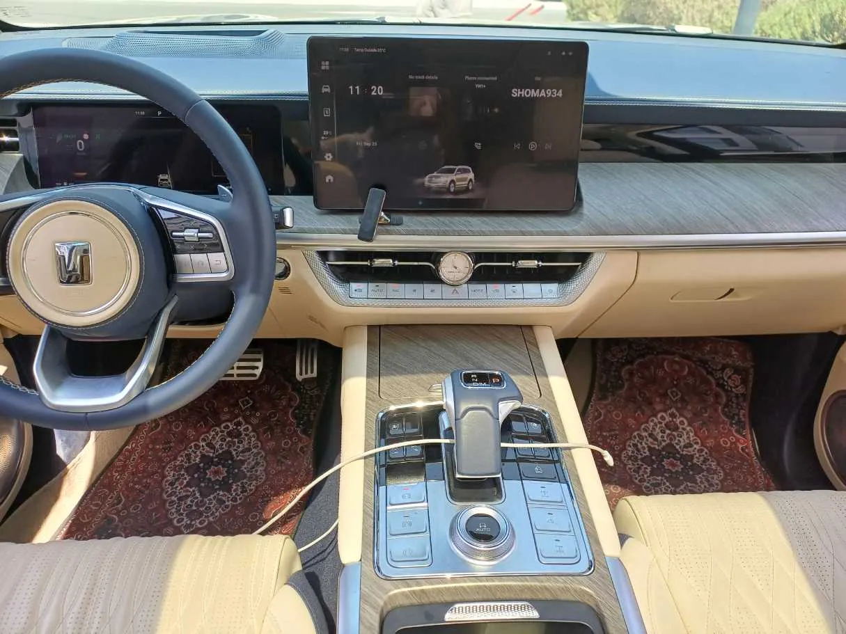 Car image 15