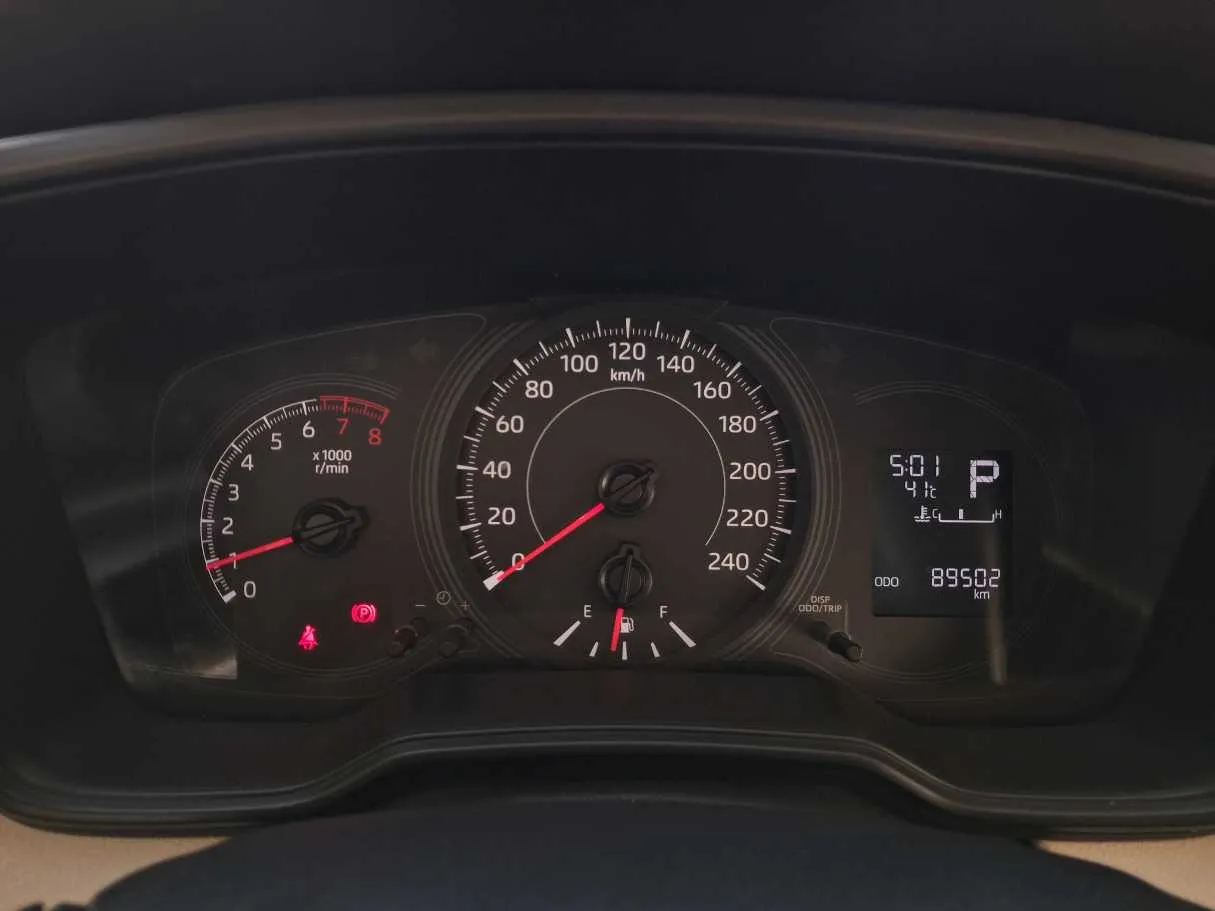 Car image 18