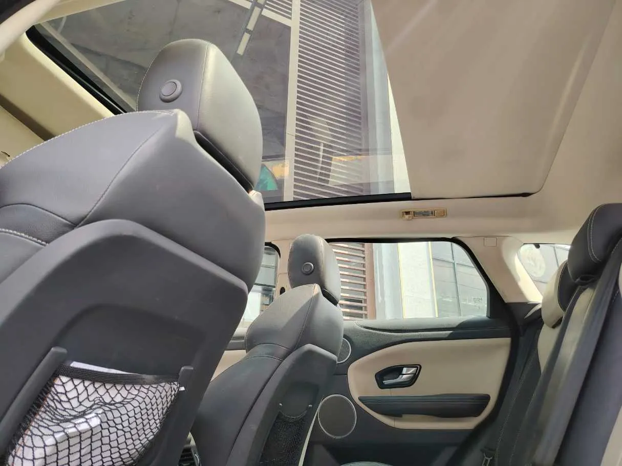 Car image 20